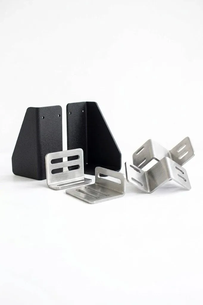 Soportes y brackets metálicos personalizados para montaje industrial